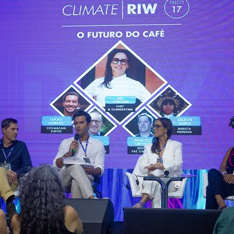 The Future of Coffee panel on stage at Rio Innovation Week